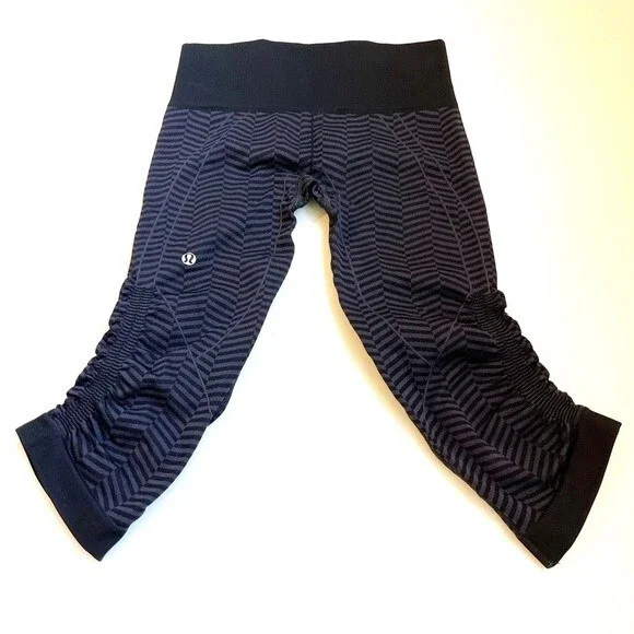 Lululemon In The Flow Crop II Heathered Naval Blue
Seamless Size 4 - Picture 5 of 13